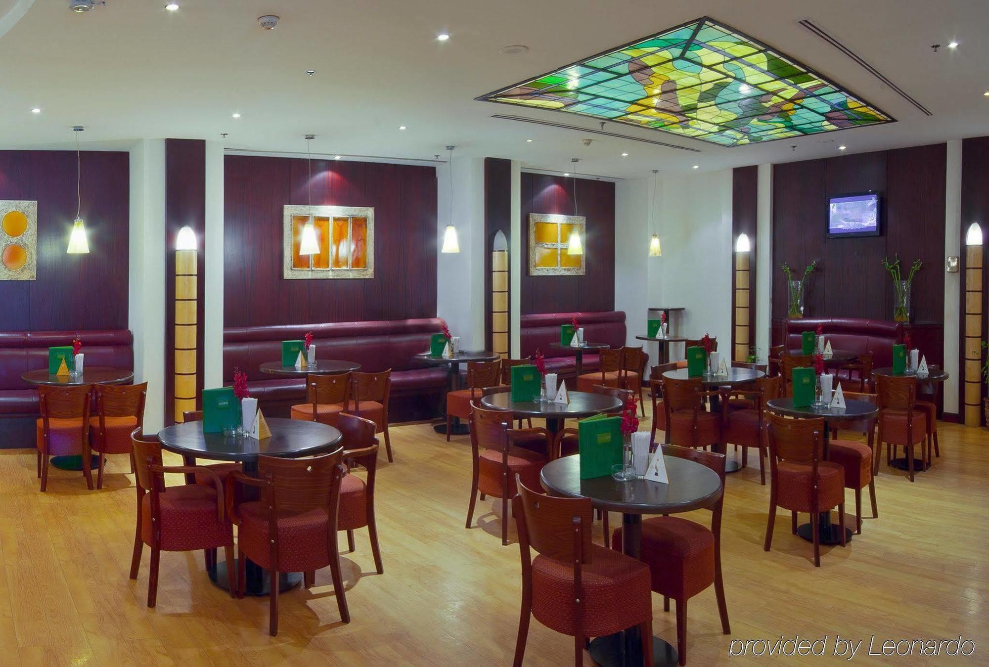 Holiday Inn Al Salam Jeddah Restoran gambar